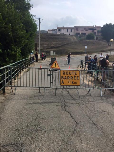 Ville d'Ajaccio - Infos riverains Confina Mezzavia ROUTE PROVISOIRE OUVERTE Ville d'Ajaccio - Infos riverains Confina Mezzavia ROUTE PROVISOIRE OUVERTE