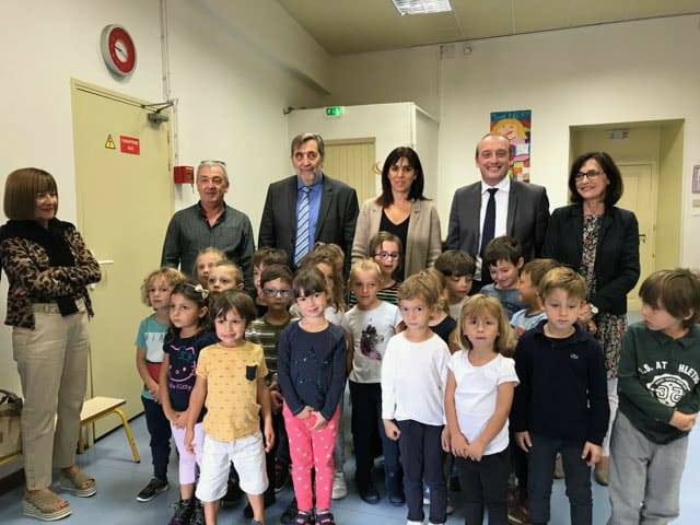 Des collecteurs de stylos, de feutres et de cartouches d'encre usagés dans les écoles Des collecteurs de stylos, de feutres et de cartouches d'encre usagés dans les écoles