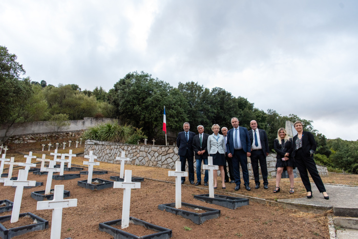 En visite en Corse, la directrice générale de l'OnacVG, Véronique Peaucelle-Delelis, s'est rendue au cimetière de Saint-Antoine où une importante opération de réhabilitation a été récemment réalisée (Photos Ville d'Ajaccio).