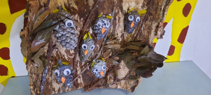 Atelier recyclage à la maternelle de la résidence des iles