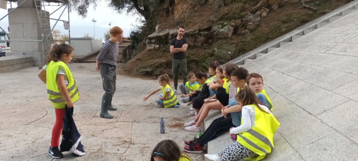 Visite du Casone par les enfants d'U Borgu