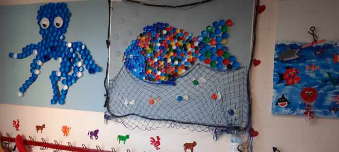 Atelier recyclage à la maternelle de la résidence des iles