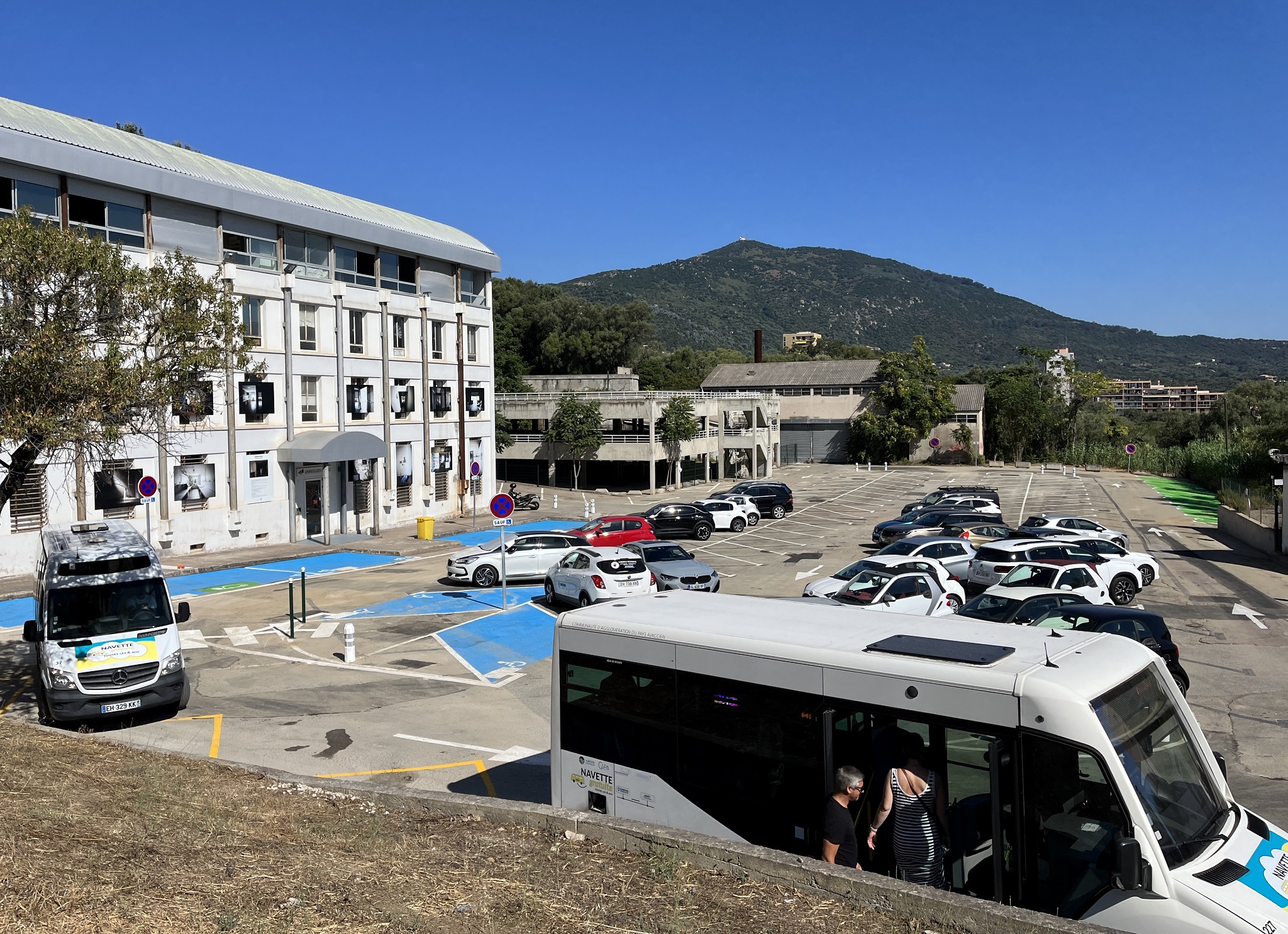 Nouveau parking municipal de la Miséricorde avec 200 places de stationnement et navettes gratuites vers le centre-ville