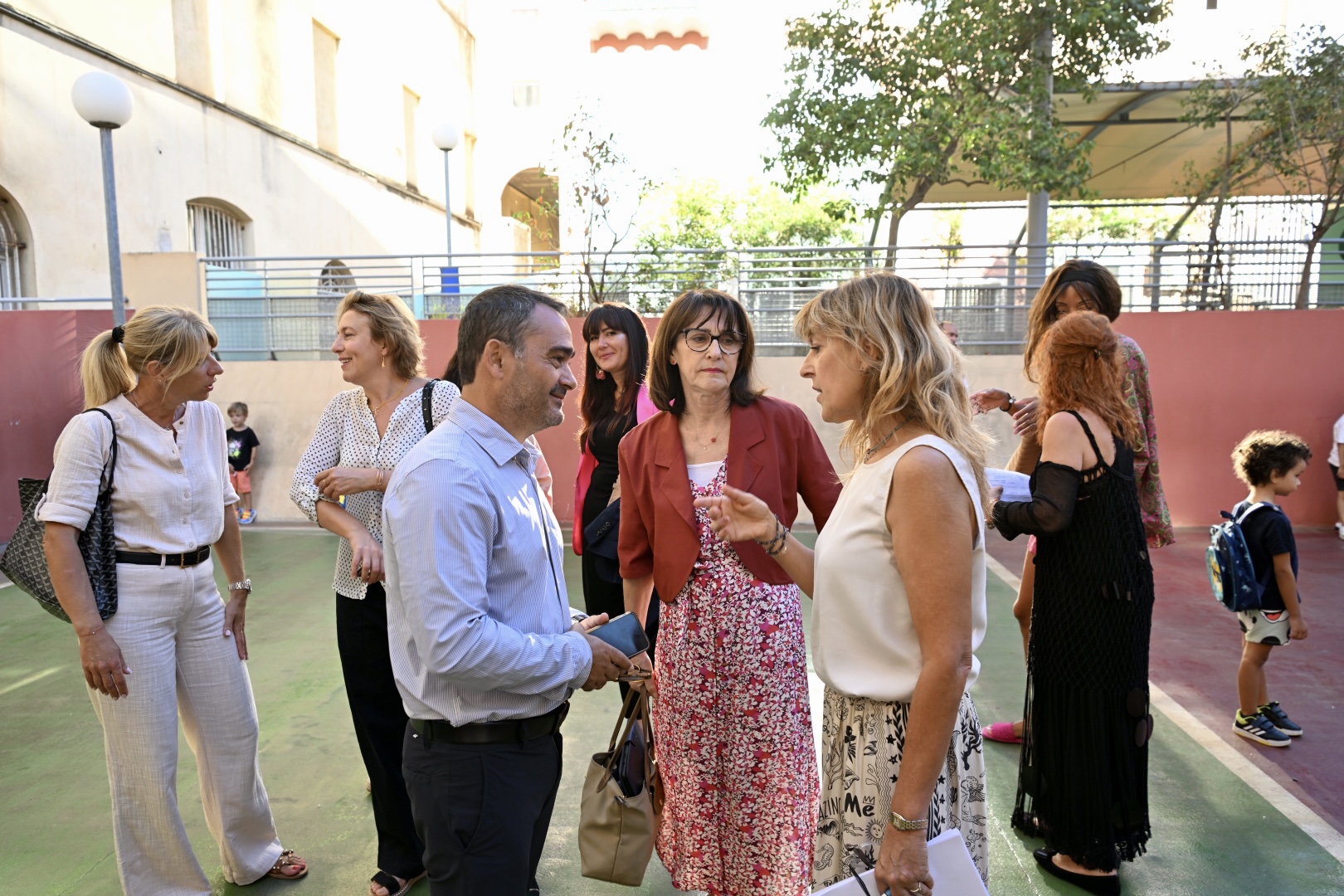 Le maire Stéphane Sbraggia et son adjointe aux affaire scolaires Rose-Marie Ottavy-Sarrola lors de la rentrée à l'école Sampiero